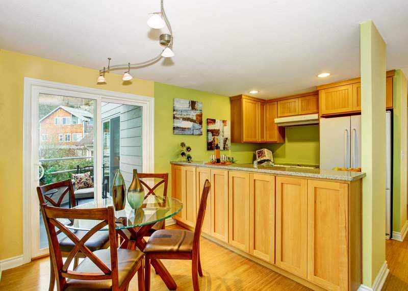 厨房吊顶选材大揭秘,原来90%的人都忽略了这3个致命隐患(图1) 厨房吊顶材料选择与安装指南 厨房石膏板吊顶的安装方法