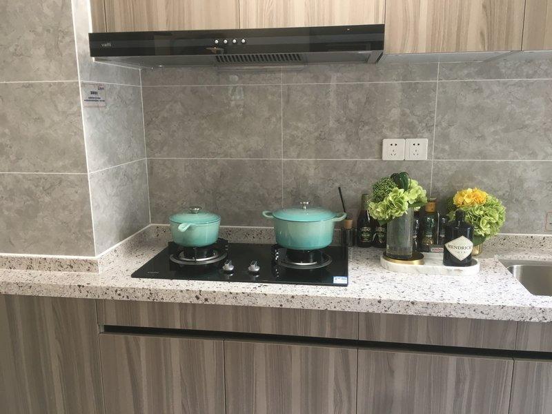 厨房吊顶选错材料,竟然会带来这么多安全隐患(图1) 厨房吊顶选集成,安全美观更实用