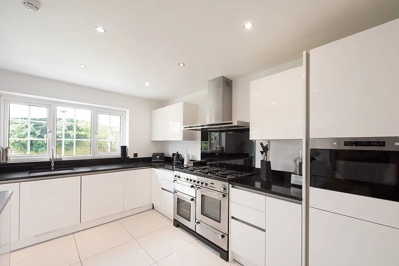 油烟机行业发展趋势：从传统制造到智能生态(图1)