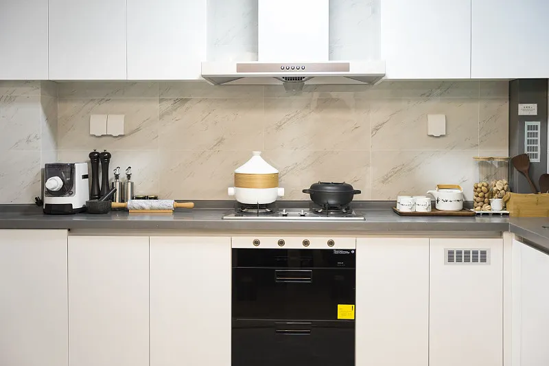 油烟机市场迎来技术革命,智能净化成为新标配(图1) 油烟机市场迎来技术革命,智能净化成为新标配(图1)