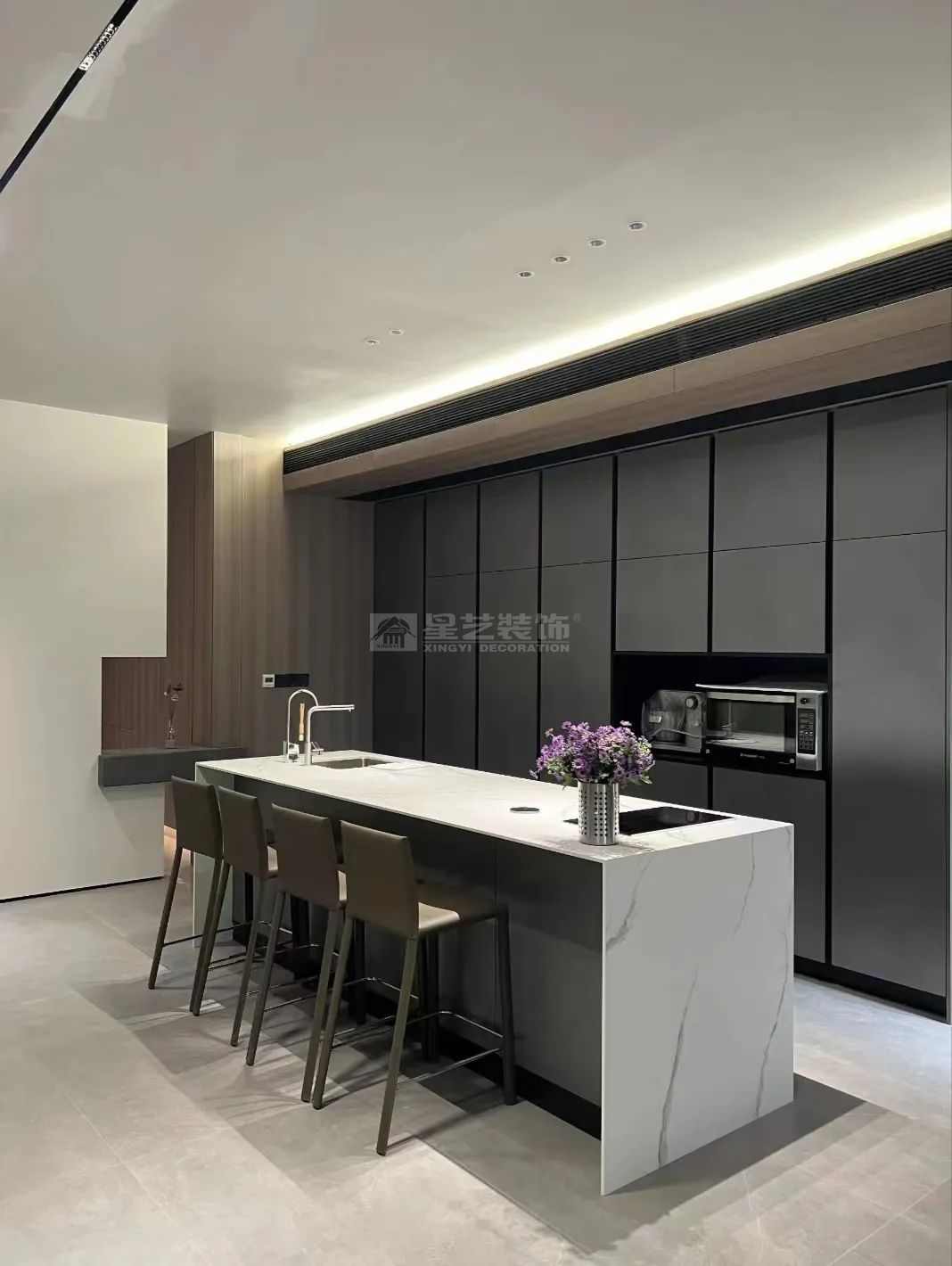 一个漂亮的“岛台设计”,能惊艳整个厨房!(图10) 9a8ef59899a6bb8602b4bf1155a1864b.jpg